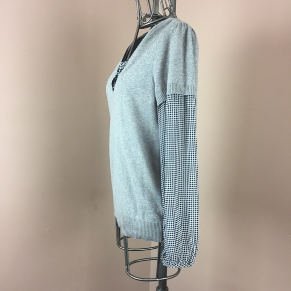 Carolyn Taylor 1 piece grey sweater top - Picture 3 of 7